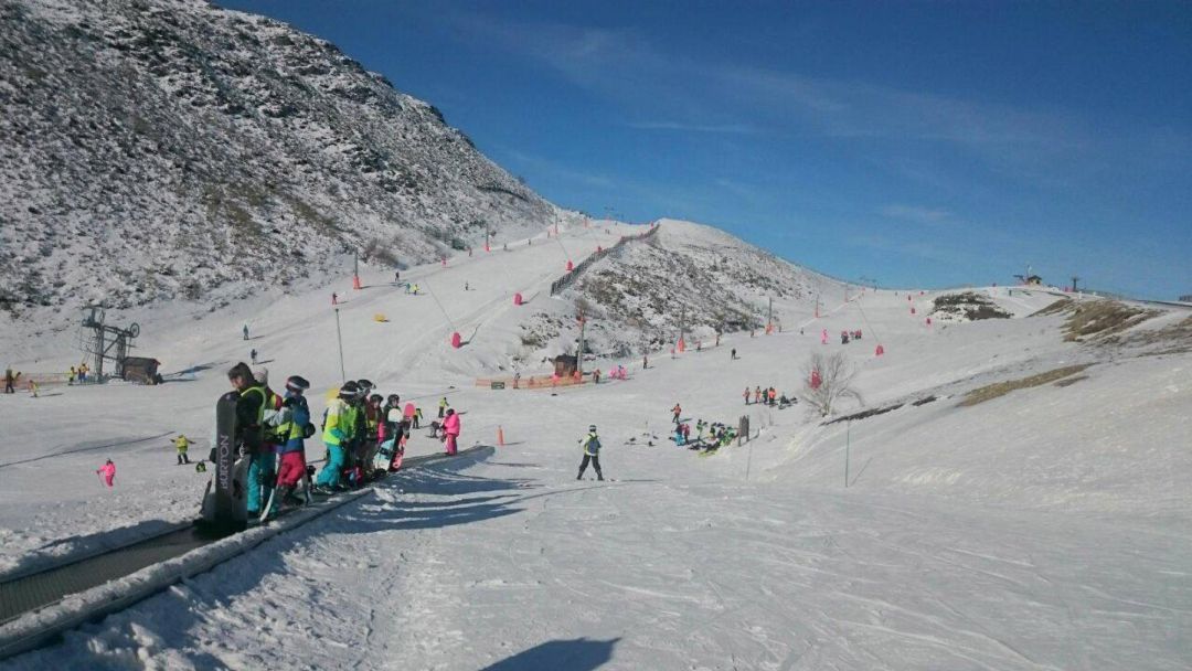 Leitariegos supera el millar de visitantes en el primer fin de semana de la temporada Leitariegos supera el millar de visitantes en el primer fin de semana de la temporada