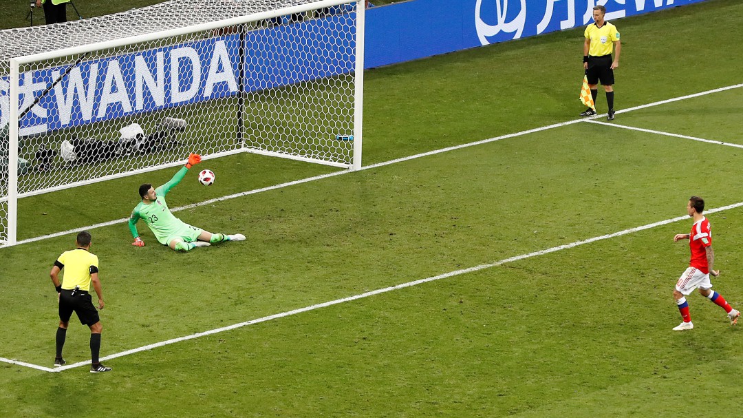 La historia detrás del peor penalti 'a lo Panenka' que le costó a Rusia el pase a la semifinal del Mundial