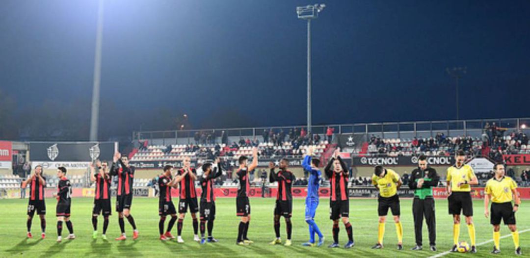 Imagende los futbolistas del Reus durante un partido de Segunda Imagende los futbolistas del Reus durante un partido de Segunda