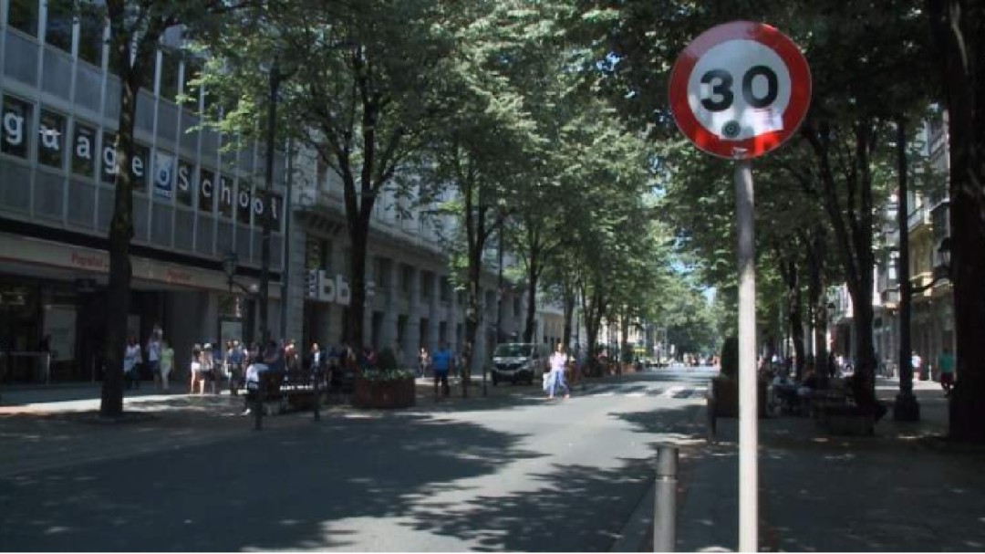 El límite a 30 Km/h reduce un 14% las multas por velocidad en Bilbao