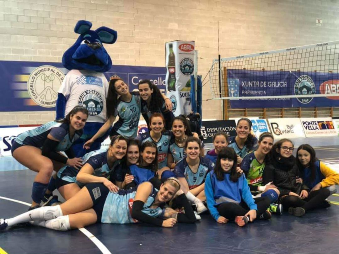 Después de unas jornadas con marcadores adversos, el Club Voleibol Ourense, lleva dos victorias consecutivas. Después de unas jornadas con marcadores adversos, el Club Voleibol Ourense, lleva dos victorias consecutivas.