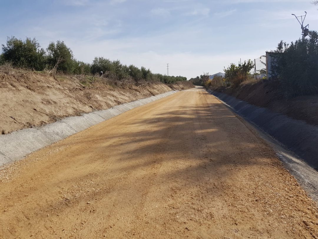 90.000 euros para el arreglo y mantenimiento de caminos rurales 90.000 euros para el arreglo y mantenimiento de caminos rurales