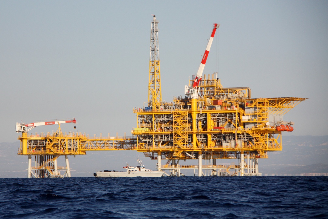 El Govern espanyol segellarà els pous i desmantellarà la plataforma marítima del magatzem de gas Castor El Govern espanyol segellarà els pous i desmantellarà la plataforma marítima del magatzem de gas Castor