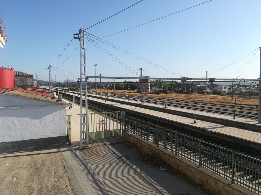 Estación Linares Baeza. Estación Linares Baeza.