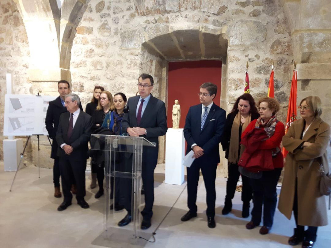 Ballesta dice sobre el cese de actividad de dos pabellones de la UCAM, que están "aplicando la ley" Ballesta dice sobre el cese de actividad de dos pabellones de la UCAM, que están "aplicando la ley"