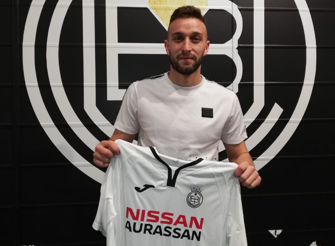 Jordán Domínguez firma por el Conquense Jordán Domínguez firma por el Conquense