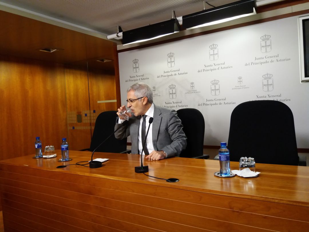 Gaspar Llamazares en su despedida como diputado y portavoz de Izquierda Unida en la Junta General del Principado Gaspar Llamazares en su despedida como diputado y portavoz de Izquierda Unida en la Junta General del Principado
