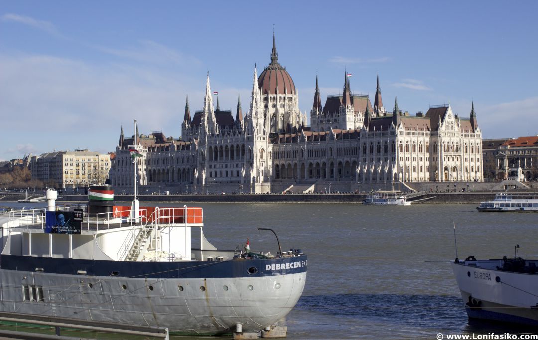 Imagen del parlamento húngaro en Budapest Imagen del parlamento húngaro en Budapest