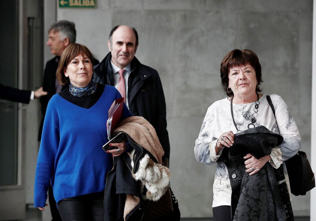 La presidenta del Gobierno, Uxue Barkos (c), la Consejera de Presidencia, Función Pública, Interior y Justicia. María José Beaumont (d) y el vicepresidente del Desarrollo Económico, Manu Ayerdi La presidenta del Gobierno, Uxue Barkos (c), la Consejera de Presidencia, Función Pública, Interior y Justicia. María José Beaumont (d) y el vicepresidente del Desarrollo Económico, Manu Ayerdi