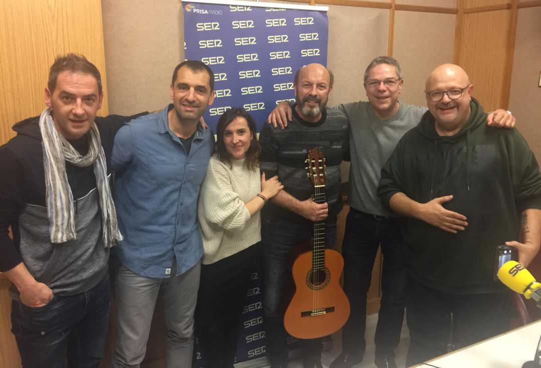 De izquierda a derecha, Javier Vallespín, Julio Fernández, Lourdes Luque, Javier Ruibal, Salomón Hachuel y Manolo Medina De izquierda a derecha, Javier Vallespín, Julio Fernández, Lourdes Luque, Javier Ruibal, Salomón Hachuel y Manolo Medina