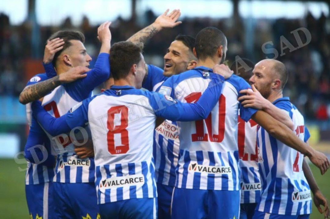 El conjunto blanquiazul derrotó al Fabril con dos goles de Yuri y otro de Son El conjunto blanquiazul derrotó al Fabril con dos goles de Yuri y otro de Son