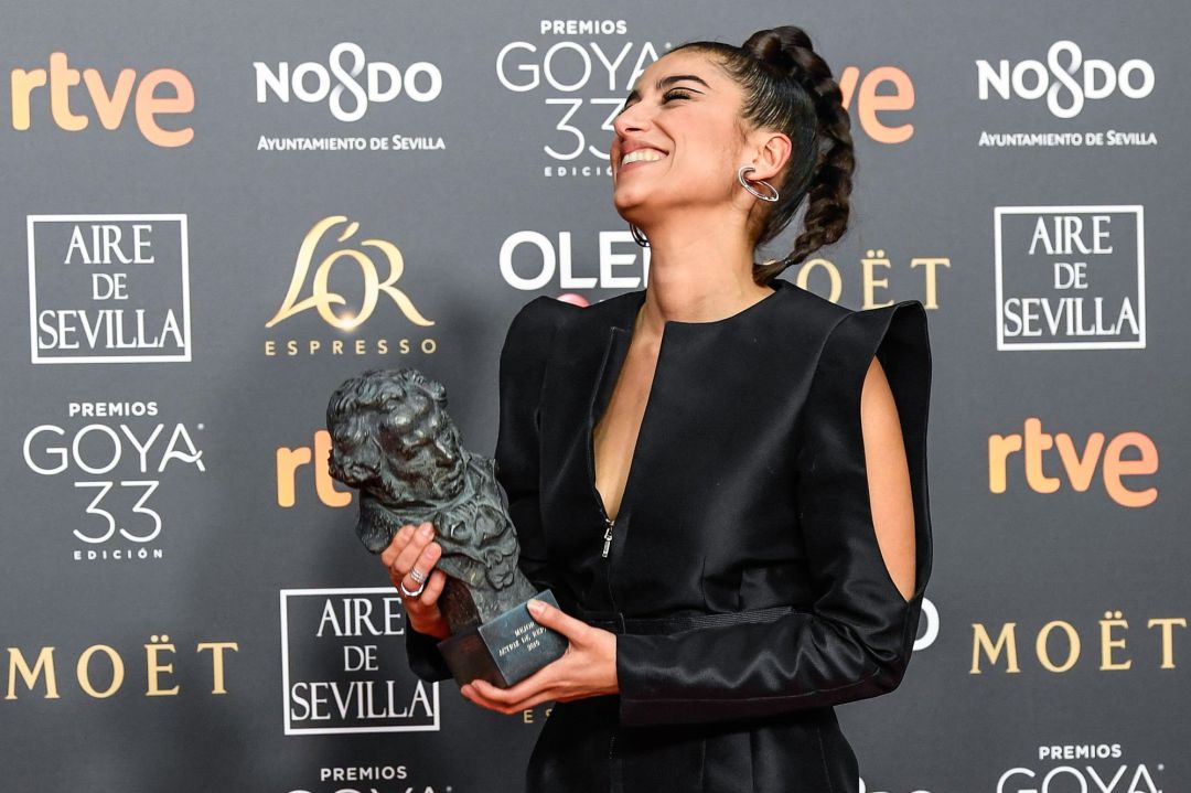 Carolina Yuste con el Goya a la Mejor Actriz de Reparto por "Carmen y Lola" Carolina Yuste con el Goya a la Mejor Actriz de Reparto por "Carmen y Lola"