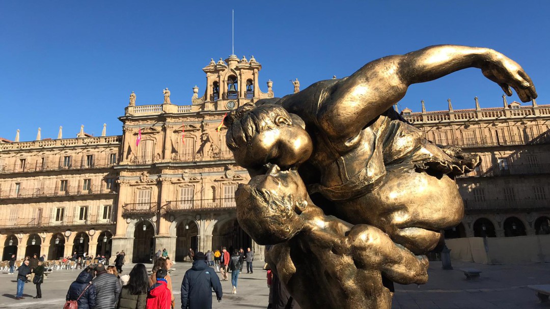 Visita de la exposición del artista internacional, Xu Hongfei