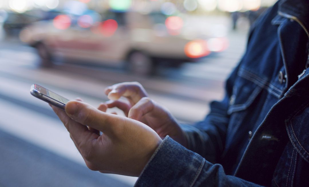 Cada vez es más frecuente encontrar fraudes a través de las redes sociales. Cada vez es más frecuente encontrar fraudes a través de las redes sociales.