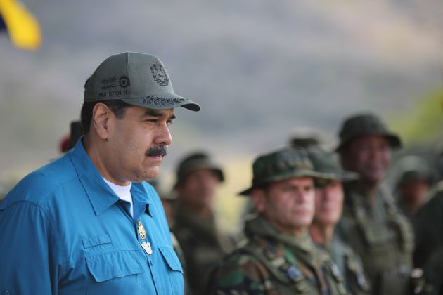 Nicolás Maduro, durante un acto de gobierno celebrado este domingo, en Turiamo (Venezuela), en el que pidió a los militares cuidar la "unión" y "lealtad" la Fuerza Armada Nacional (FANB). Nicolás Maduro, durante un acto de gobierno celebrado este domingo, en Turiamo (Venezuela), en el que pidió a los militares cuidar la "unión" y "lealtad" la Fuerza Armada Nacional (FANB).