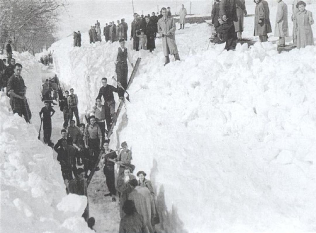 Los espesores de nieve llegaron a superar los 6 metros en zonas de la cordillera Los espesores de nieve llegaron a superar los 6 metros en zonas de la cordillera