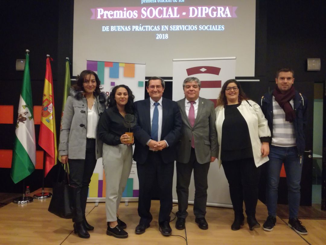 Entrega de la mención especial Entrega de la mención especial
