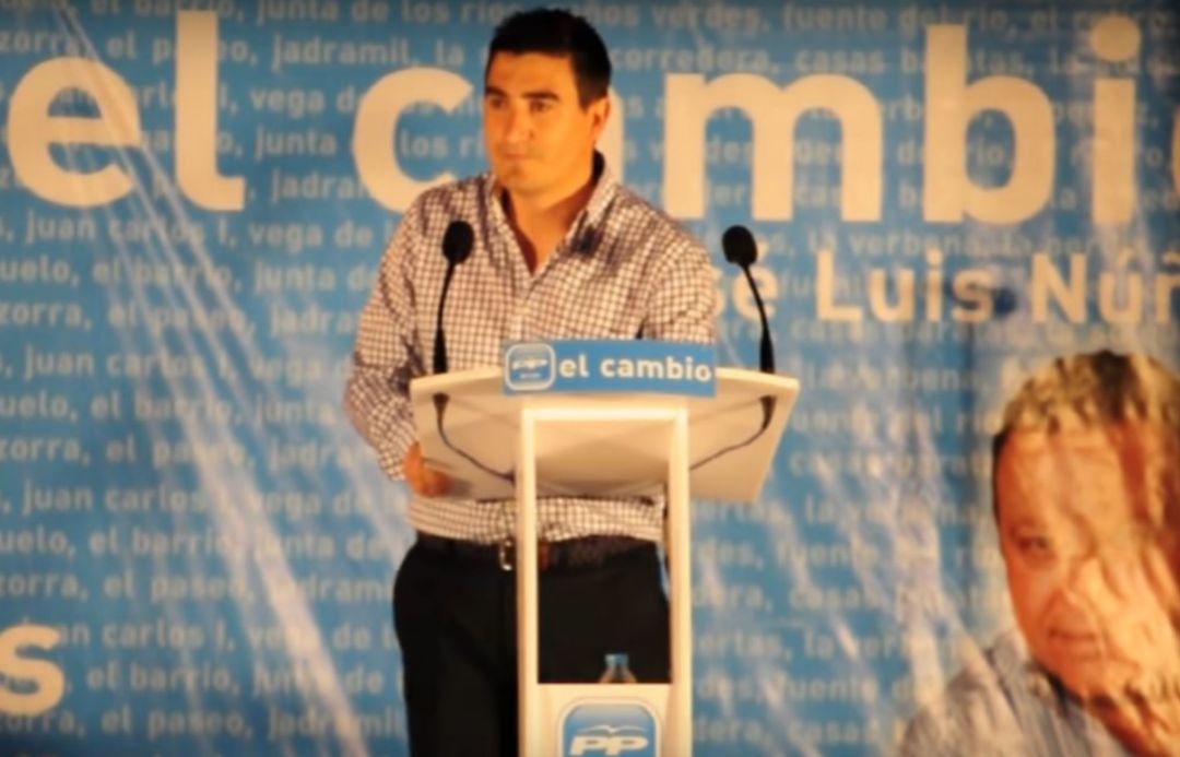 Domingo González en un acto de campaña Domingo González en un acto de campaña