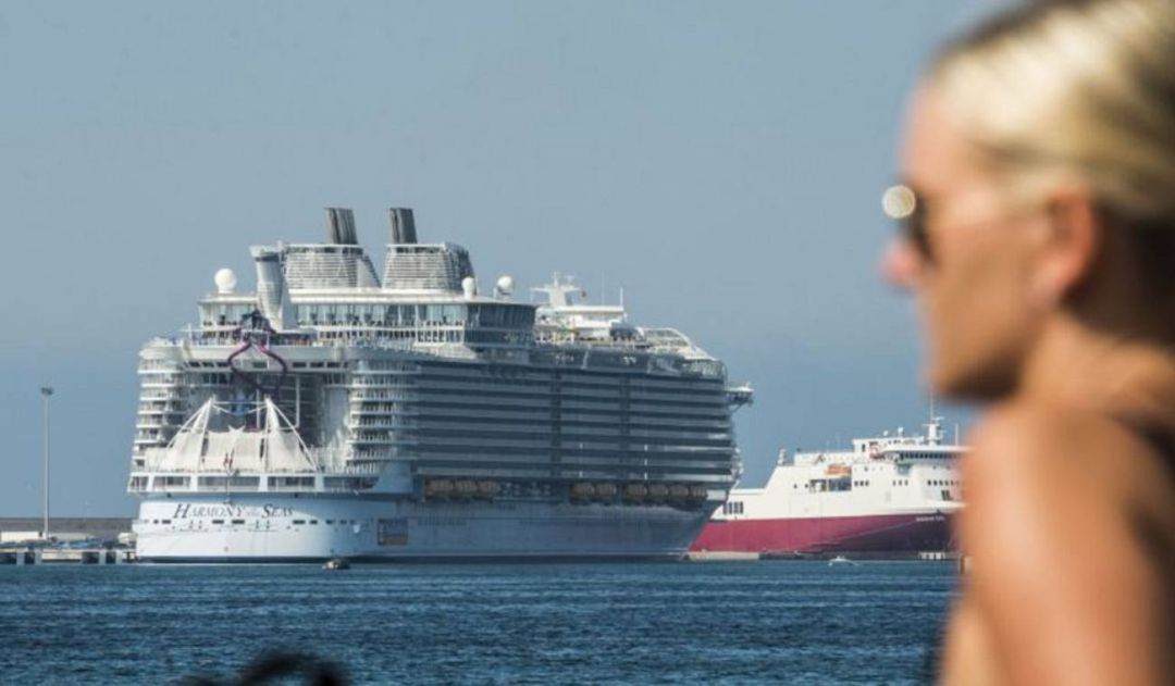 Primera multa a un crucero en Baleares por música y ruido nocturno Primera multa a un crucero en Baleares por música y ruido nocturno