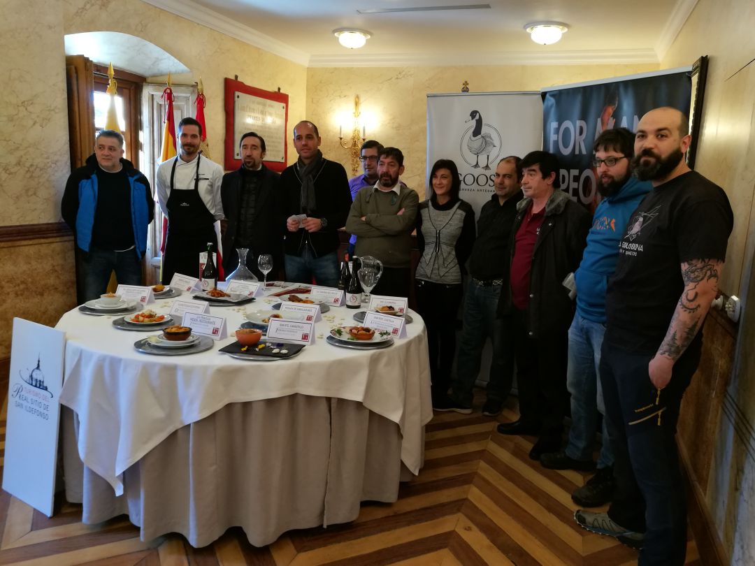 Imagen de organizadores, patrocinadores y participantes en el VIII concurso de tapas del judión de La Granja Imagen de organizadores, patrocinadores y participantes en el VIII concurso de tapas del judión de La Granja