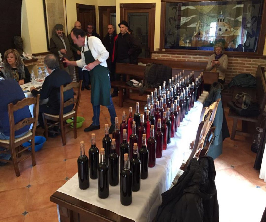 Calzada celebra su III Concurso de vinos de pitarra Calzada celebra su III Concurso de vinos de pitarra