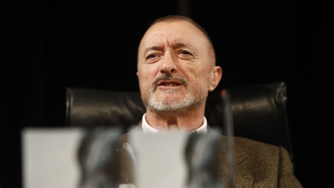 La respuesta indignada de Pérez-Reverte ante los chistes sobre Blas de Lezo
