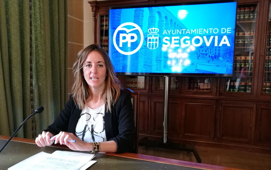 La portavoz popular Raquel Fernández esta mañana en el Ayuntamiento La portavoz popular Raquel Fernández esta mañana en el Ayuntamiento