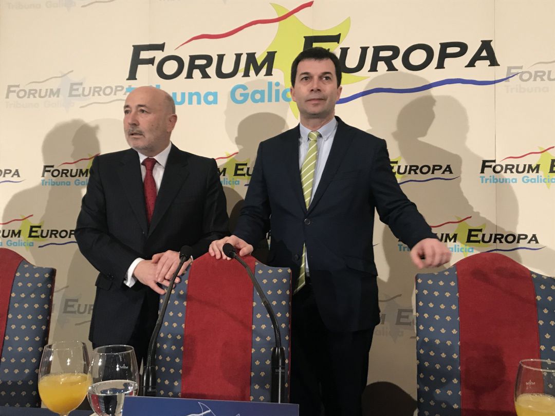 El delegado del Gobierno, Javier Losada, y el líder del PSdeG, Gonzalo Caballero El delegado del Gobierno, Javier Losada, y el líder del PSdeG, Gonzalo Caballero