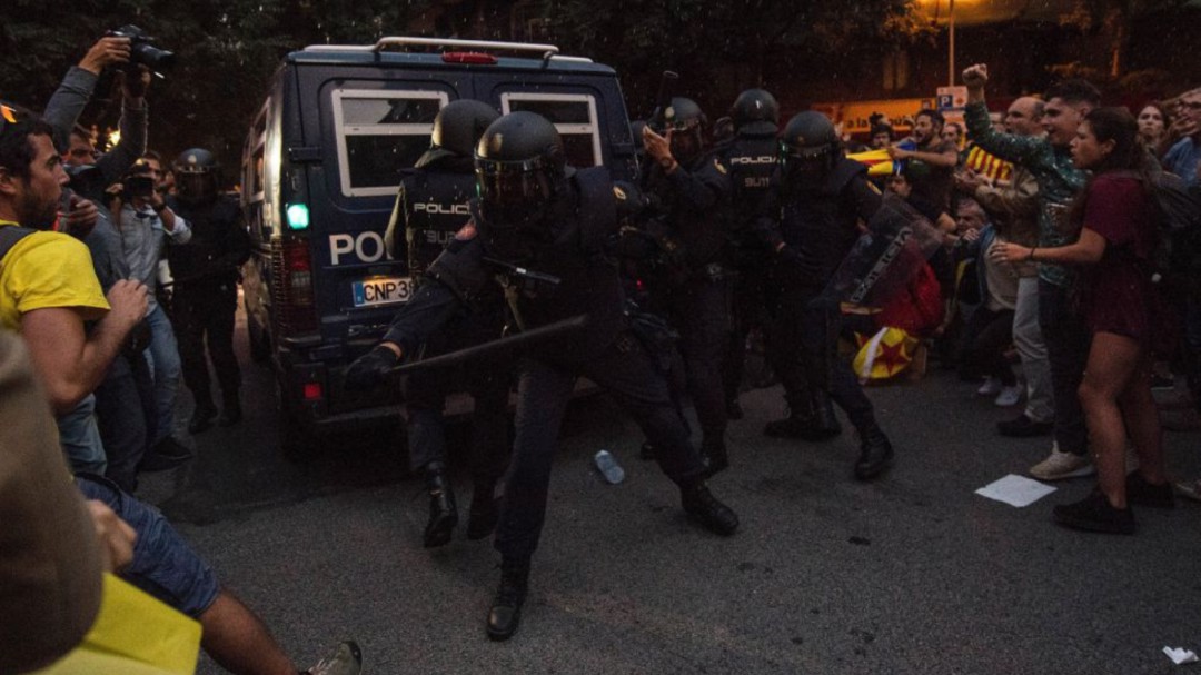 De las "explosiones violentas" de la Fiscalía a los "altercados" de la Abogacía del Estado