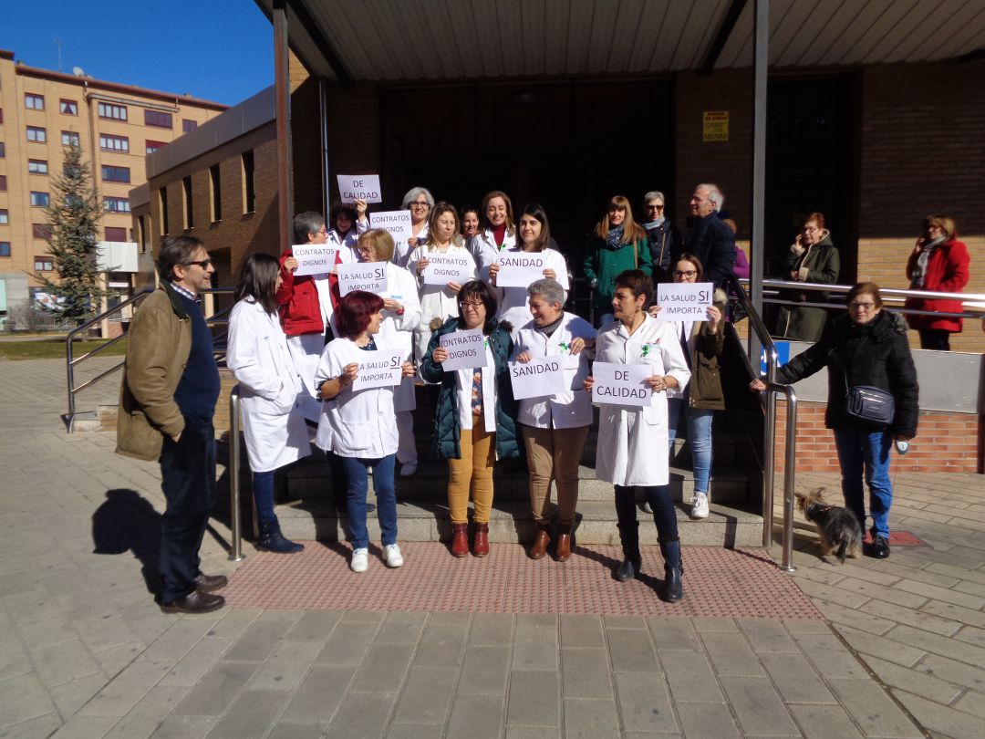 Batas blancas contra el deterioro sanitario Batas blancas contra el deterioro sanitario