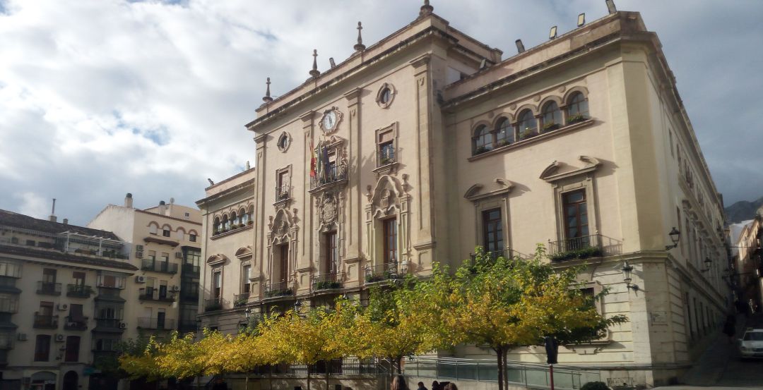 Edificio del Ayuntamiento de Jaén. Edificio del Ayuntamiento de Jaén.