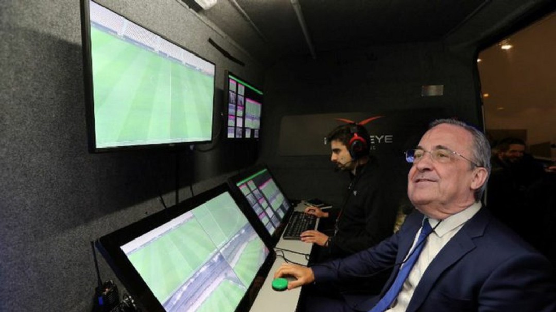 Los mejores memes y reacciones de las redes a las jugadas del derbi