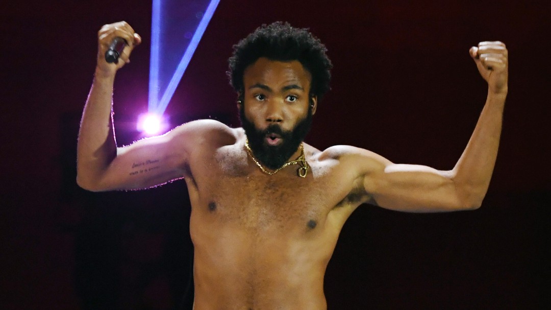 Childish Gambino hace historia en los Grammy con su 'This is America'
