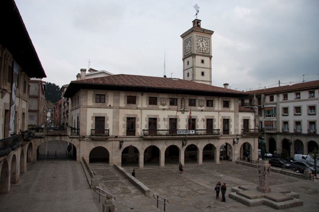 Gernika suspende su programa alternativo para las fiestas de Andra Mari y San Roque Gernika suspende su programa alternativo para las fiestas de Andra Mari y San Roque