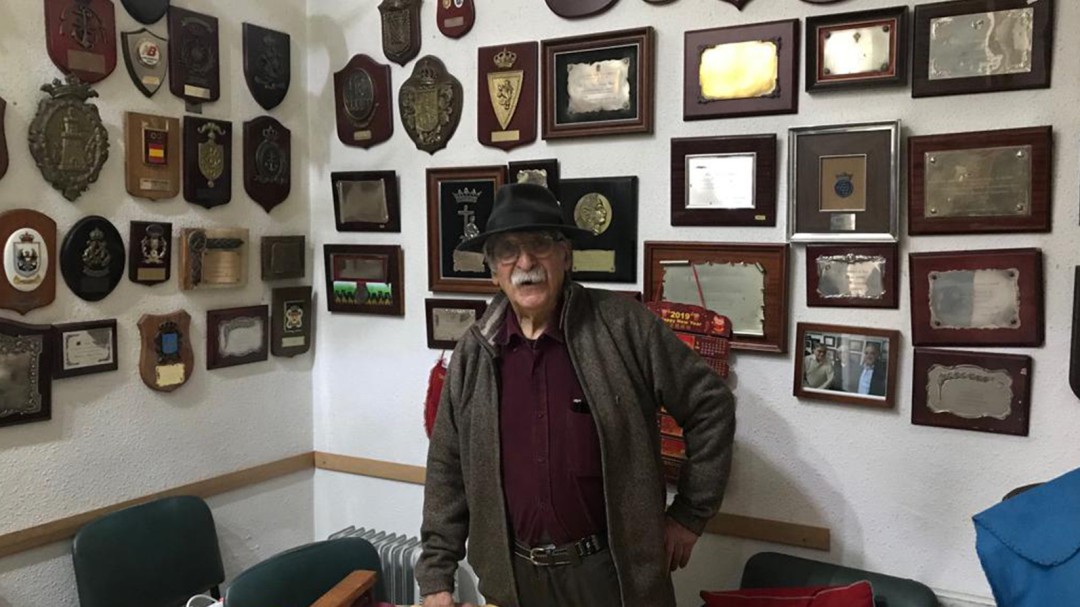 Jose Luis Torrado "O Bruxo", una vida curando a personas con técnicas naturales
