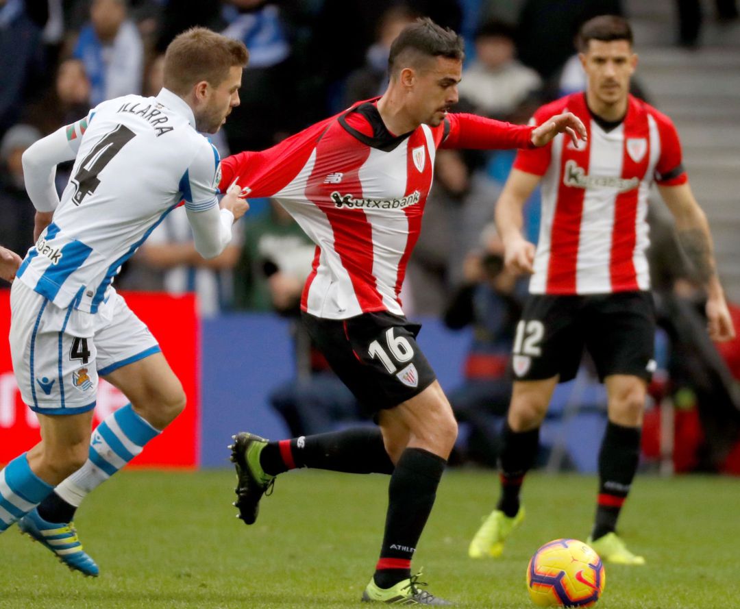 Asier Illarramendi en una imagen de archivo del derbi contra el Athletic Asier Illarramendi en una imagen de archivo del derbi contra el Athletic