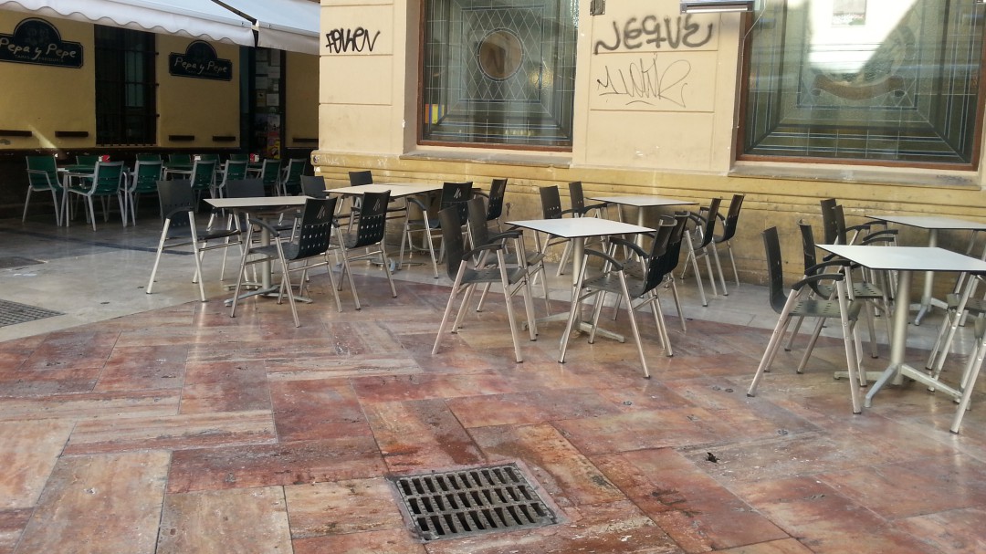 Los vecinos del centro quieren que las terrazas de los bares cesen su actividad a las once de la noche