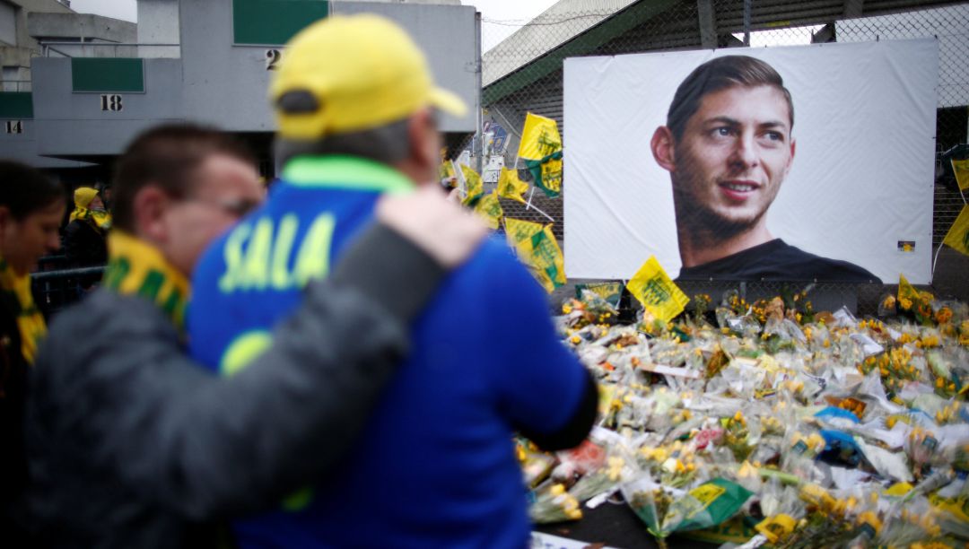 Un aficionado del Nantes recuerda a Emiliano Sala Un aficionado del Nantes recuerda a Emiliano Sala