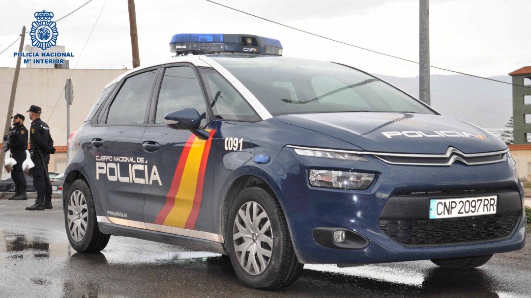 Detenido por agredir, robar y retener a una mujer en Puerto Banús