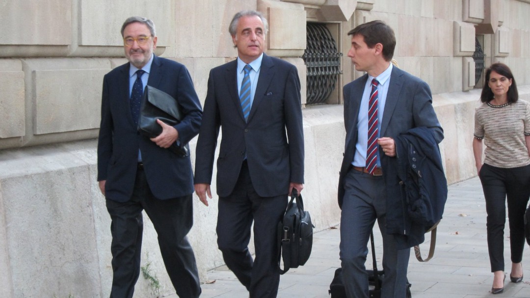 Absuelven a Narcís Serra y a los otros 40 directivos de Caixa Catalunya que se subieron el sueldo en plena crisis