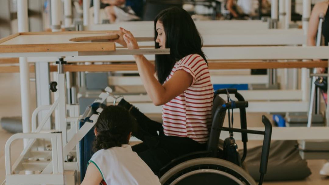 Un piercing en la nariz deja parapléjica a una joven de 20 años