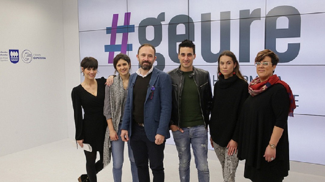 Influencers gipuzkoanos protagonizan una acción en las redes por la igualdad