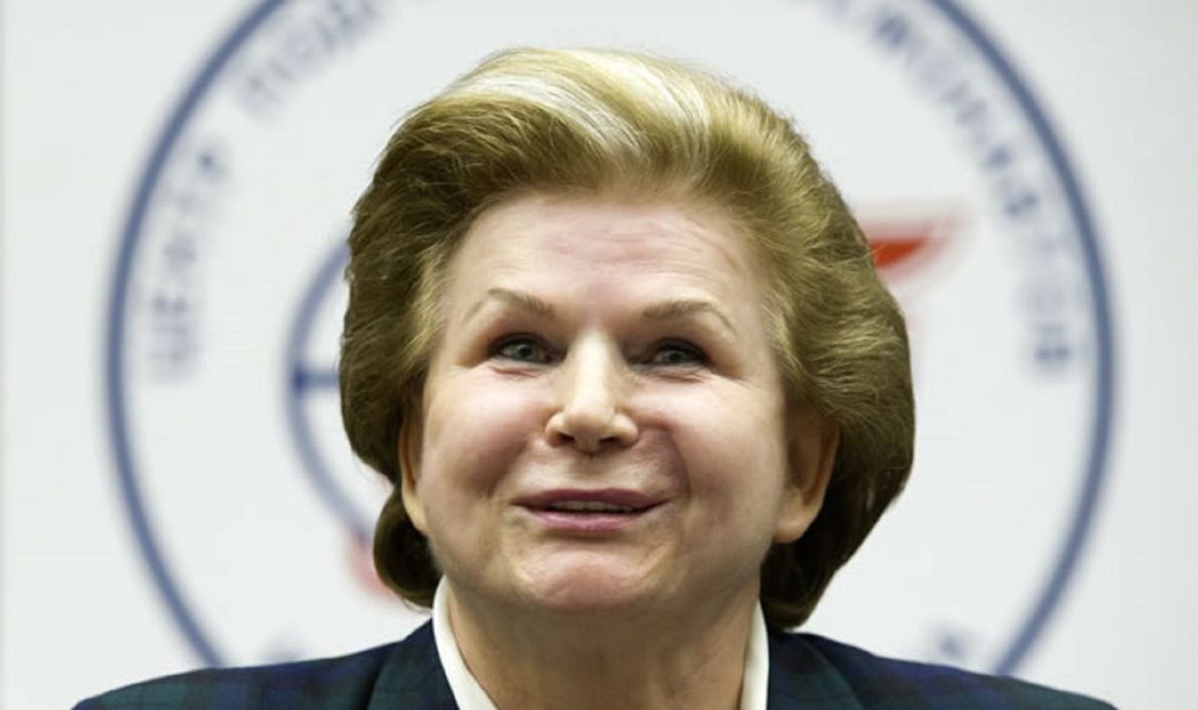 Valentina Tereshkova, la primera mujer astronauta Valentina Tereshkova, la primera mujer astronauta