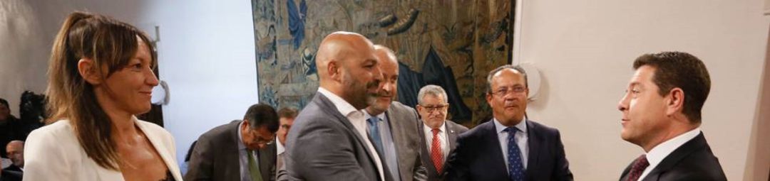 García-Page frena la Ley de Garantía de Rentas de Podemos y responsabiliza al diputado David Llorente García-Page frena la Ley de Garantía de Rentas de Podemos y responsabiliza al diputado David Llorente