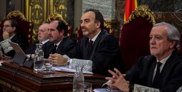 El tribunal durante el juicio El tribunal durante el juicio
