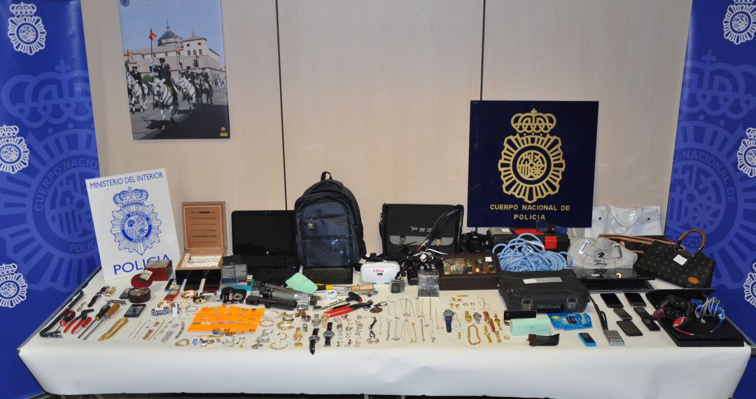 ROBOS: La Policía Nacional detiene a dos vecinos de Onda por más de medio centenar de robos en toda la Comunitat ROBOS: La Policía Nacional detiene a dos vecinos de Onda por más de medio centenar de robos en toda la Comunitat