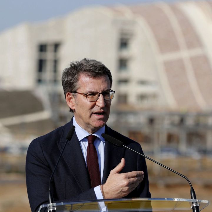 Feijoo acusa a S´ánchez de colapsar España por fijar las elecciones en abril