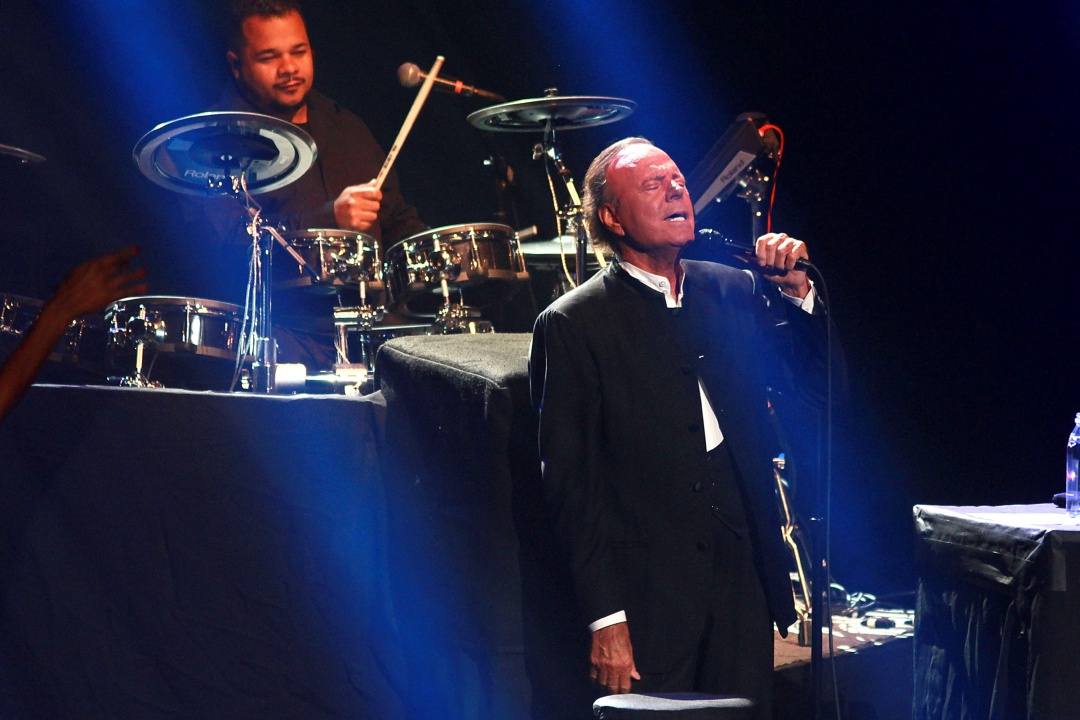 El supuesto hijo de Julio Iglesias trata de descartar el vínculo con su padrastro El supuesto hijo de Julio Iglesias trata de descartar el vínculo con su padrastro