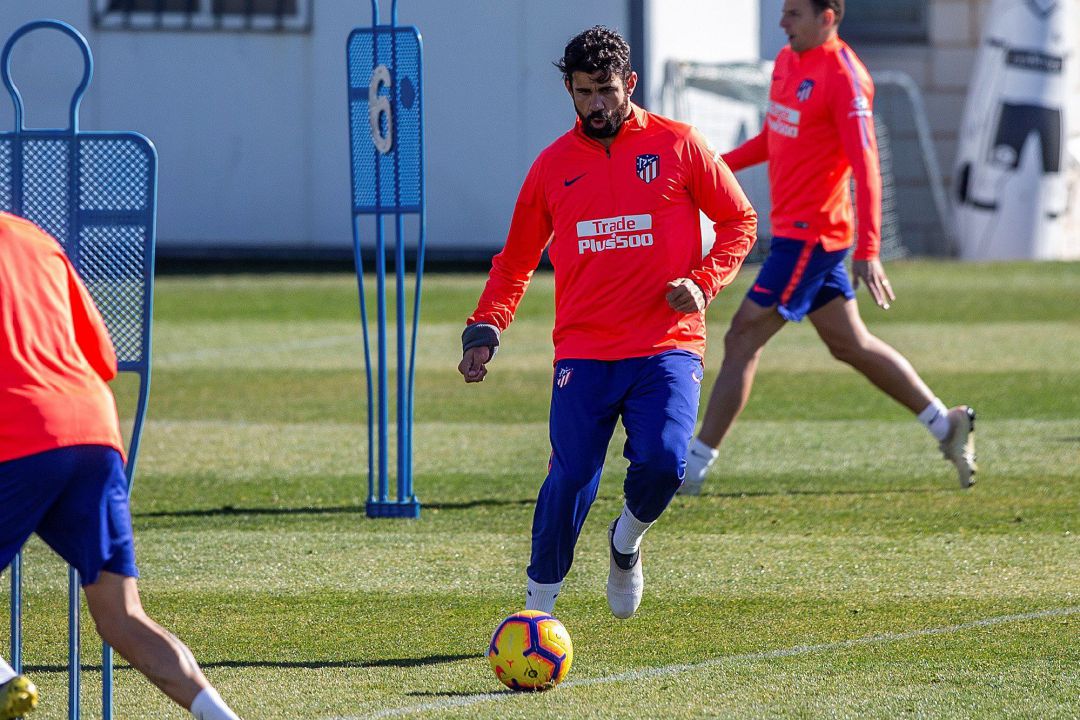 Diego Costa, durante el entrenamiento de este viernes Diego Costa, durante el entrenamiento de este viernes