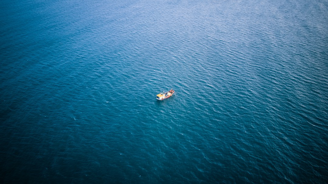 Un barco chino se hunde en la costa argentina al chocar con pesquero gallego